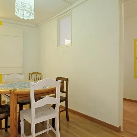 Apartment Local! Maria Typical Home, Near Flea Market *