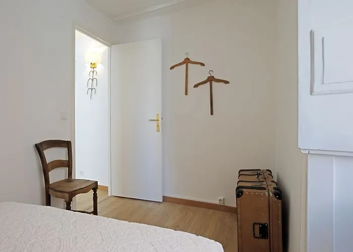 Апартаменты Local! Maria Typical Home, Near Flea Market Лиссабон